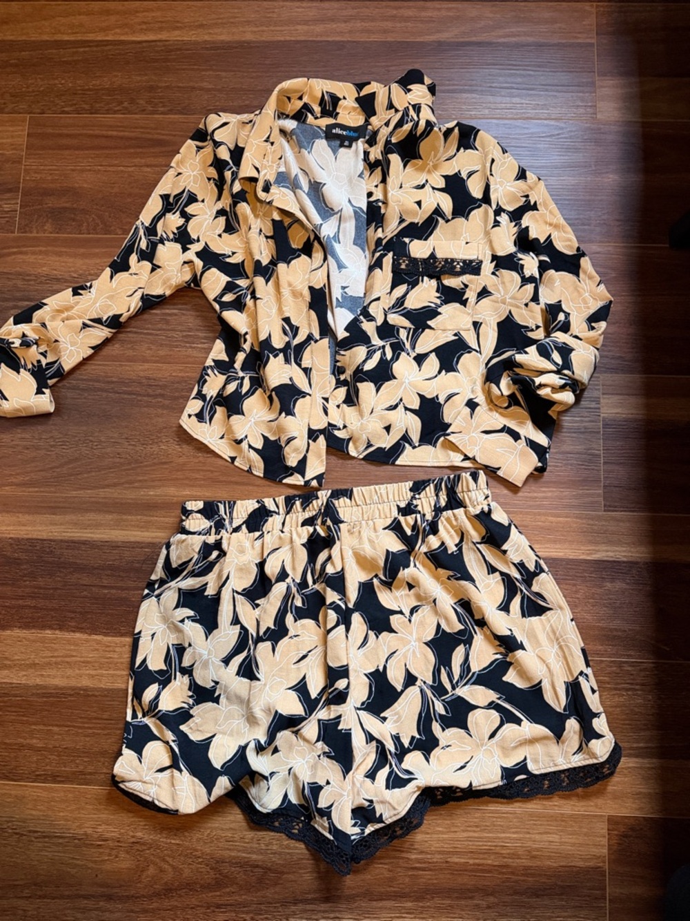 Floral Two-Piece short Set in Beige and Black